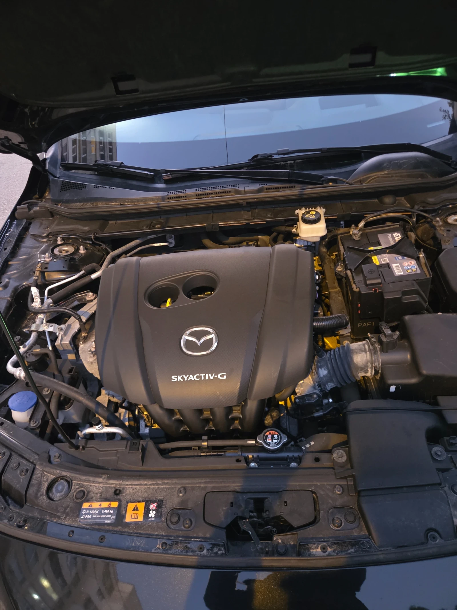Mazda 3 2.0, снимка 9 - Автомобили и джипове - 56349334