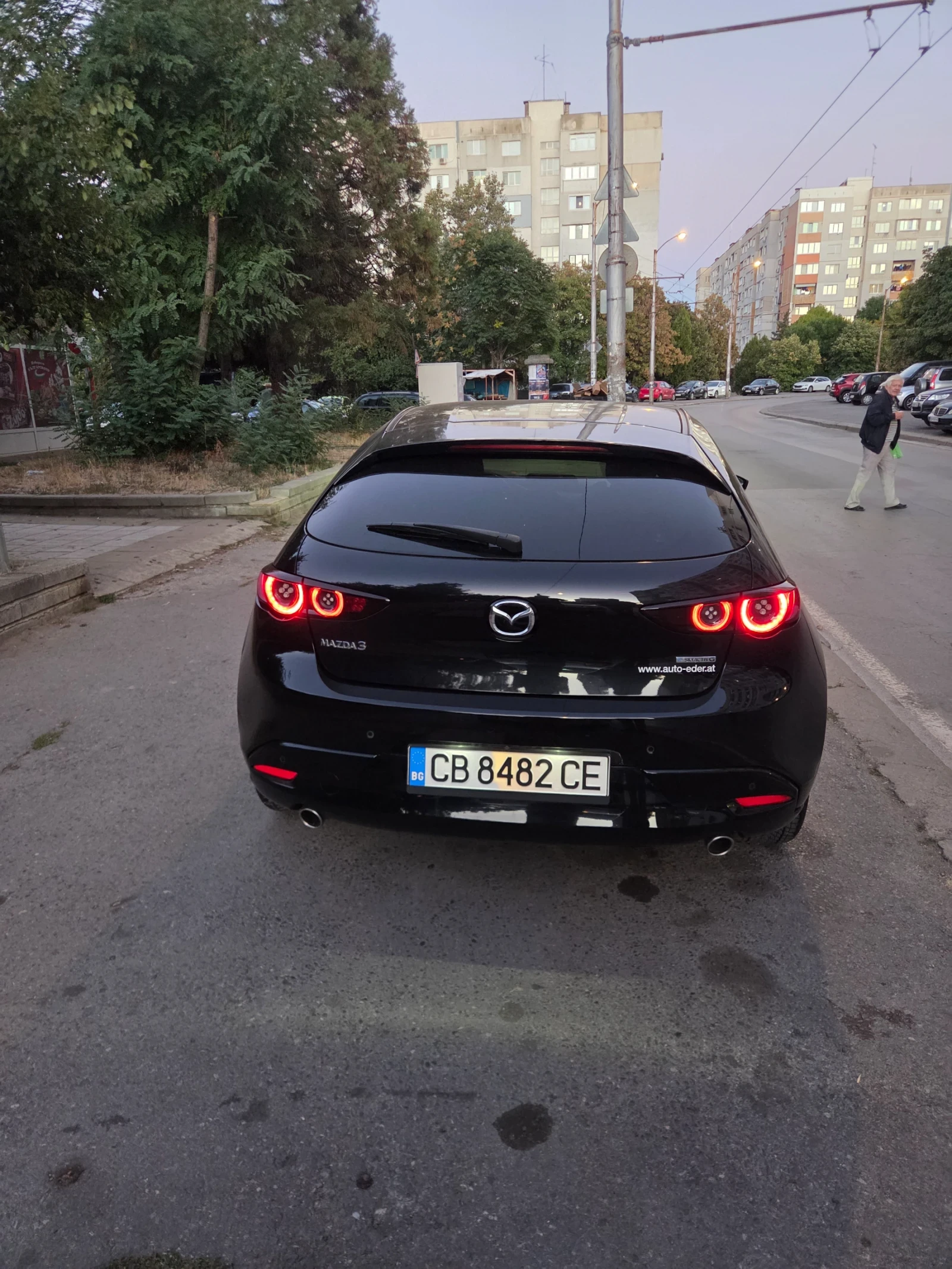 Mazda 3 2.0, снимка 4 - Автомобили и джипове - 56349334