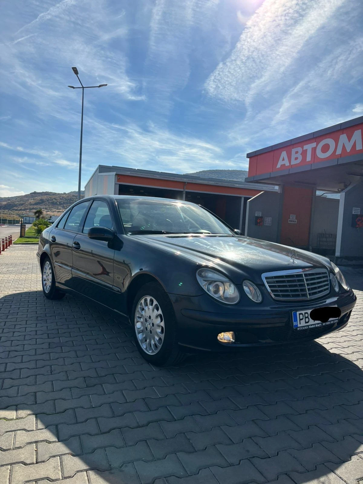 Mercedes-Benz E 220, снимка 2 - Автомобили и джипове - 56686165