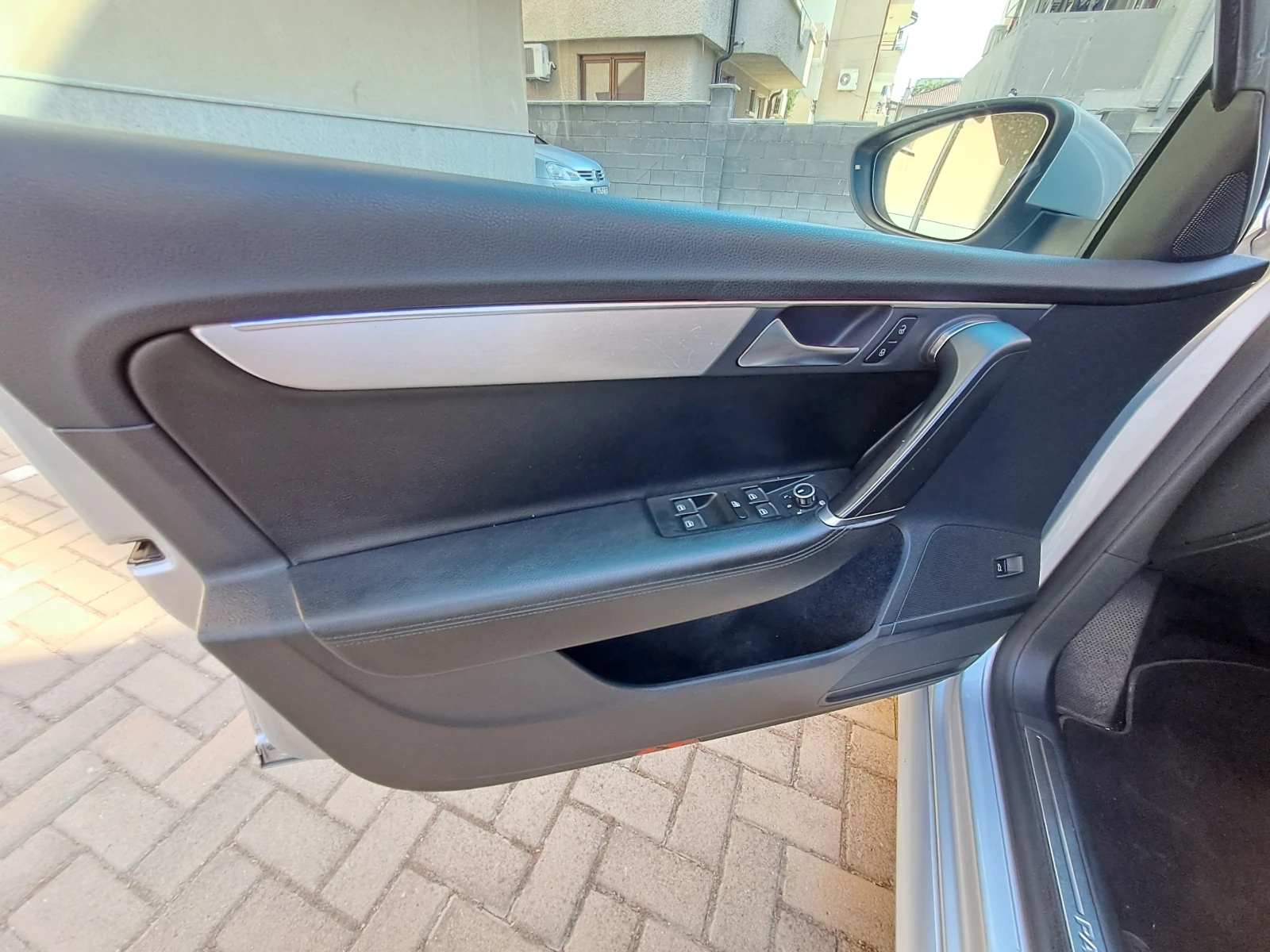 VW Passat 2.0 TDI 6 DSG, снимка 16 - Автомобили и джипове - 56744844
