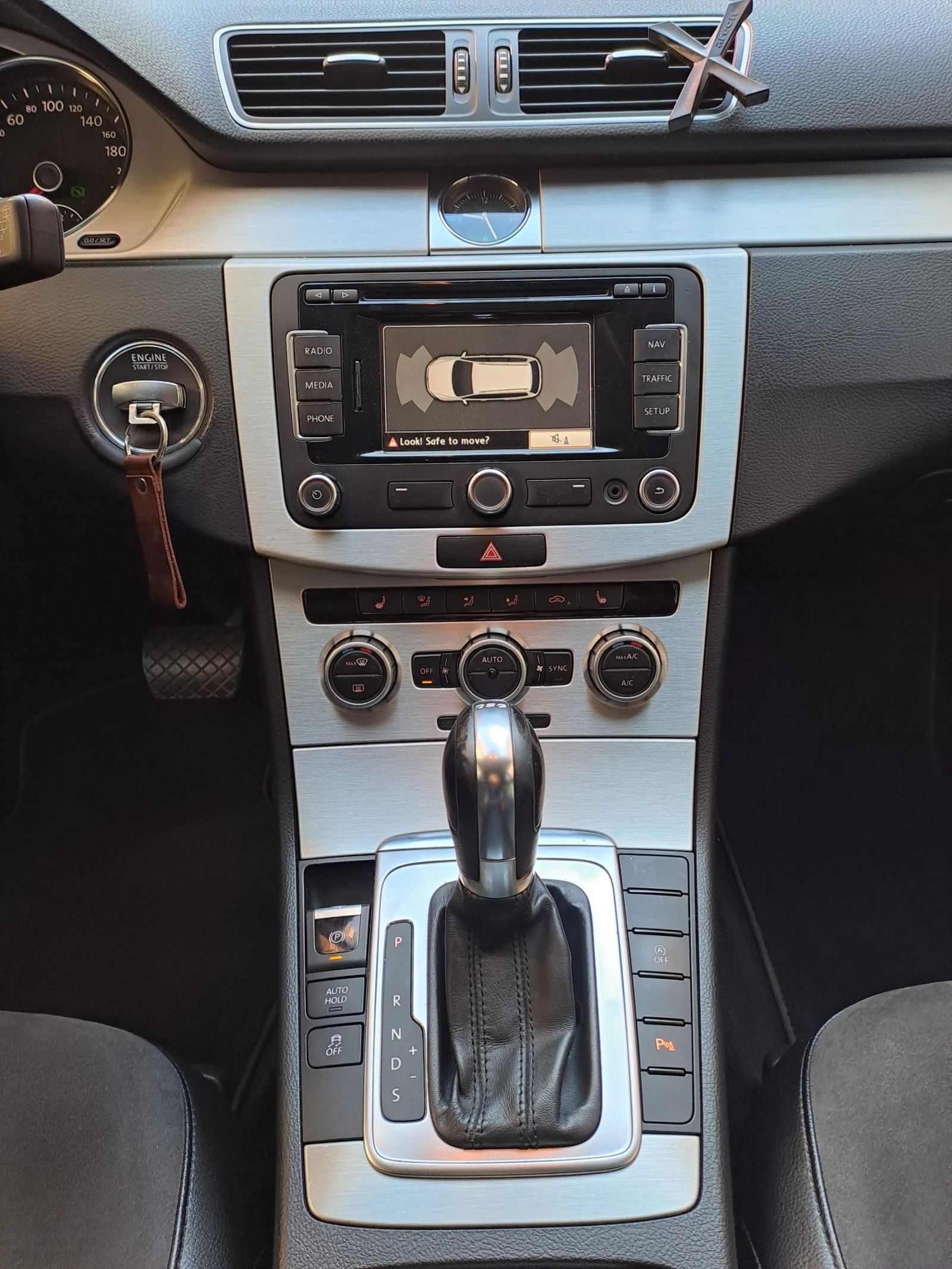 VW Passat 2.0 TDI 6 DSG, снимка 12 - Автомобили и джипове - 56744844