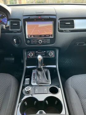 Обява за продажба на VW Touareg 3.0 TDI/245 к.с./4х4 ~21 500 лв. - изображение 11