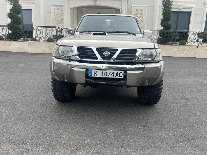 Nissan Patrol Бартер , снимка 1 - Автомобили и джипове - 49510793