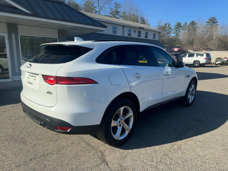 Jaguar F-PACE PREMIUM/KEYLESS/PANO/LANE ASSIST/ПОДГРЕВ, снимка 4 - Автомобили и джипове - 48088766