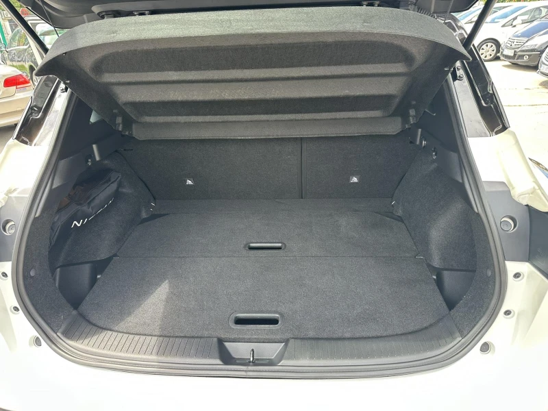 Nissan Qashqai 1.3 BENZ, снимка 8 - Автомобили и джипове - 50523275