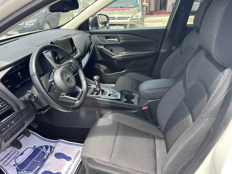 Nissan Qashqai 1.3 BENZ, снимка 14 - Автомобили и джипове - 50523275