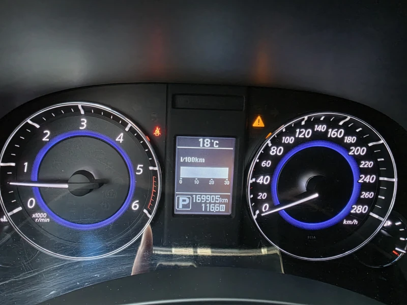 Infiniti QX70 Black Carbon 3.0d V6 AWD, снимка 17 - Автомобили и джипове - 52139974