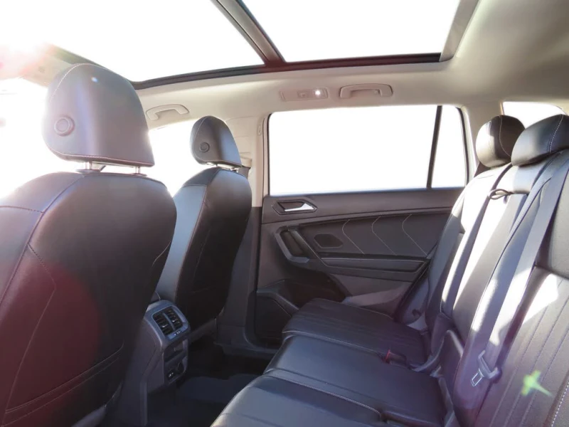 VW Tiguan Comfortline* 4Motion* , снимка 8 - Автомобили и джипове - 53574854