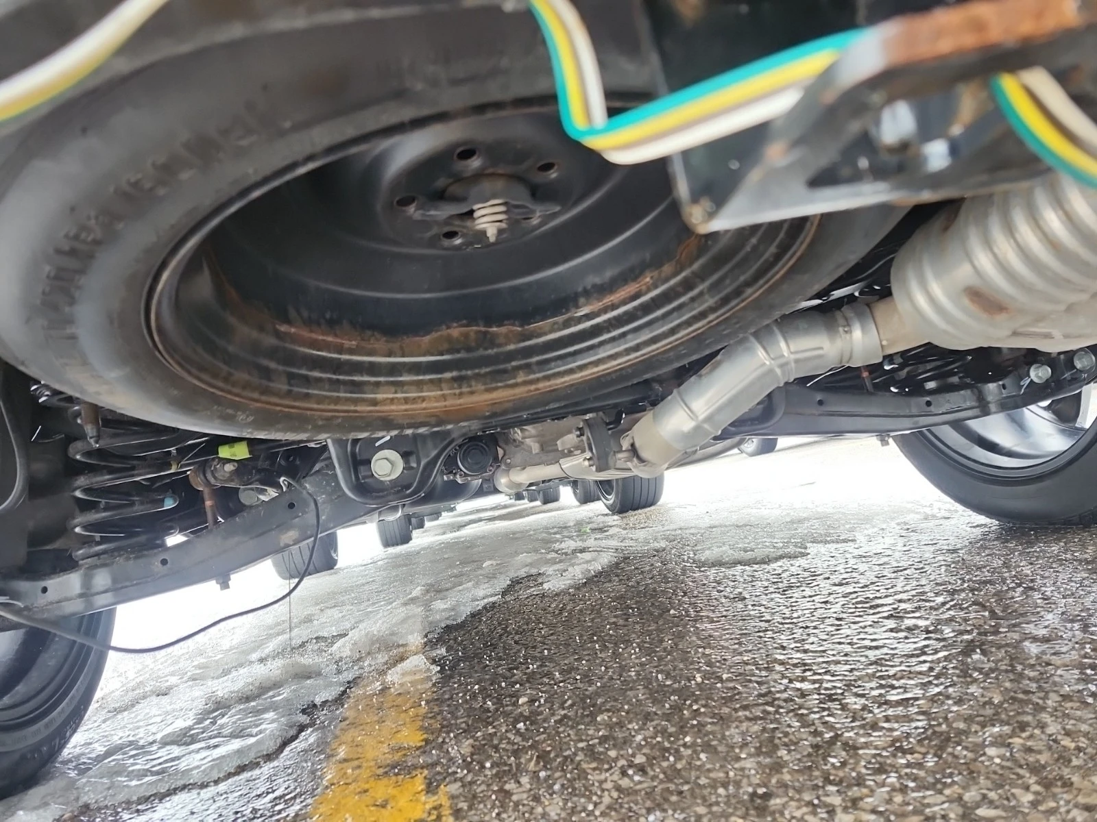 Kia Sorento 2.5L 4cyl AWD, снимка 16 - Автомобили и джипове - 53720005