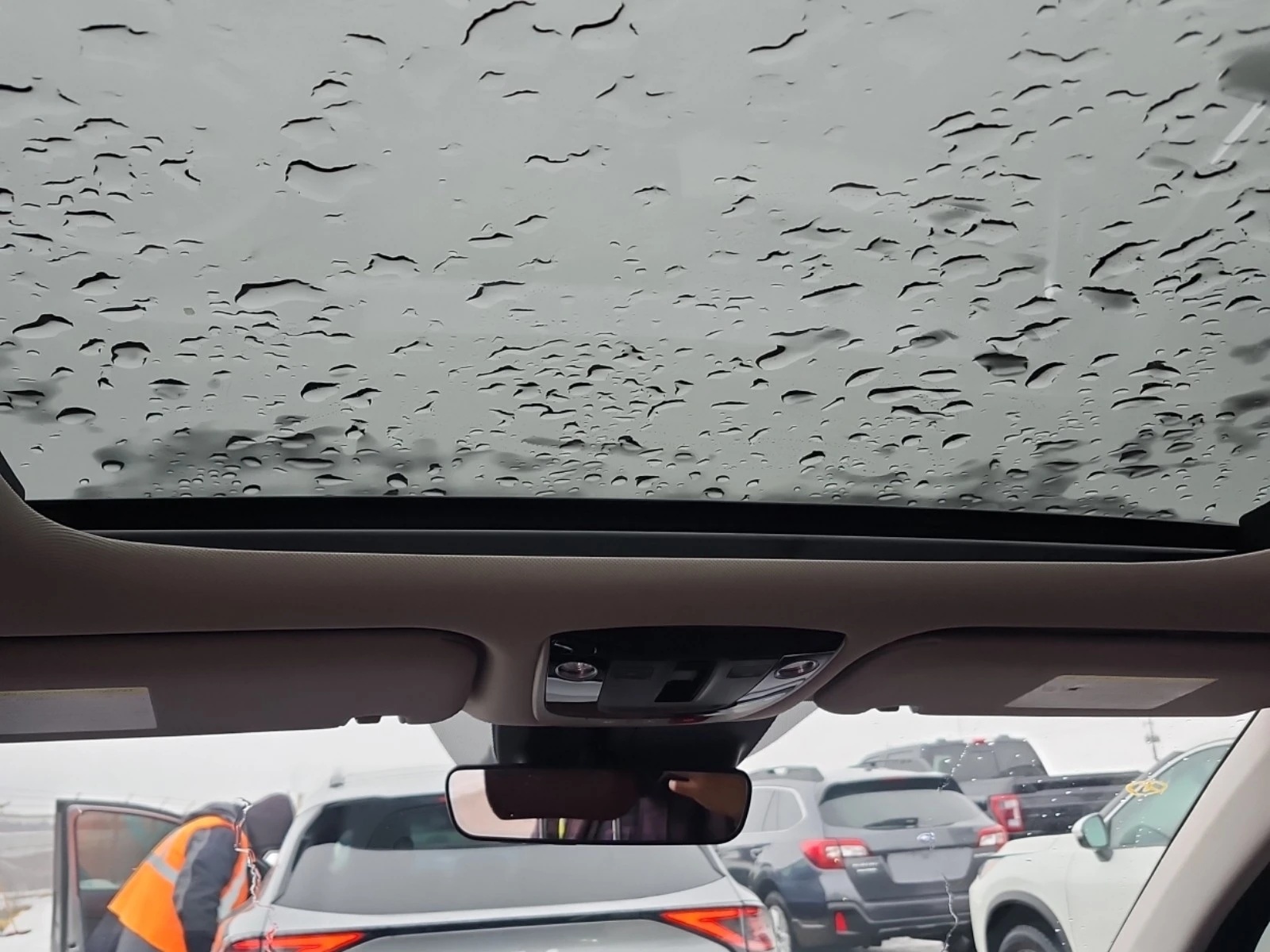 Kia Sorento 2.5L 4cyl AWD, снимка 12 - Автомобили и джипове - 53720005