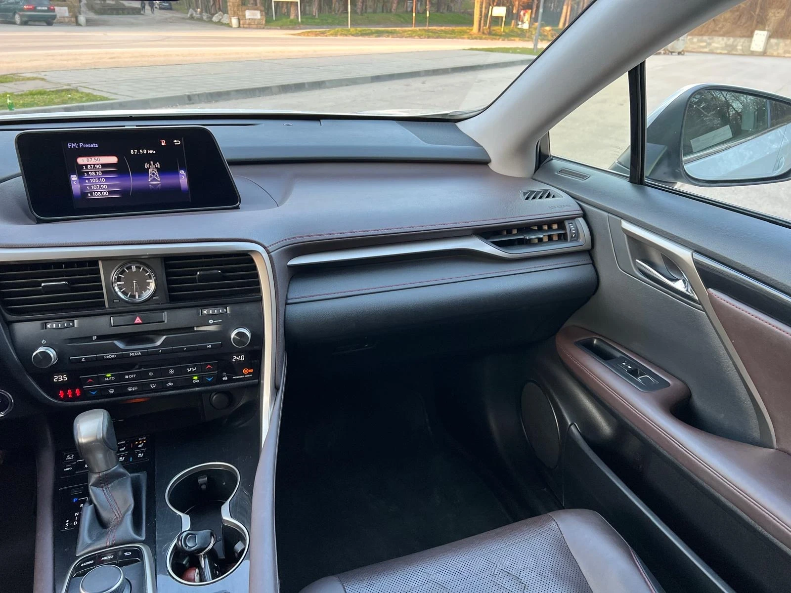 Lexus RX 450h Lexus RX 450h HYBRID 5 doors 3.5P CVT 4WD LUXURY, снимка 14 - Автомобили и джипове - 53930895