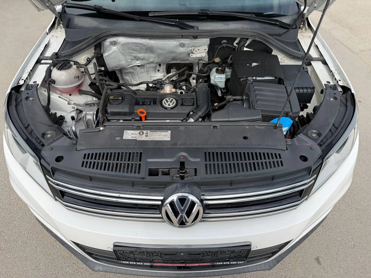 VW Tiguan 1.4TSI FACELIFT, снимка 16 - Автомобили и джипове - 54184156