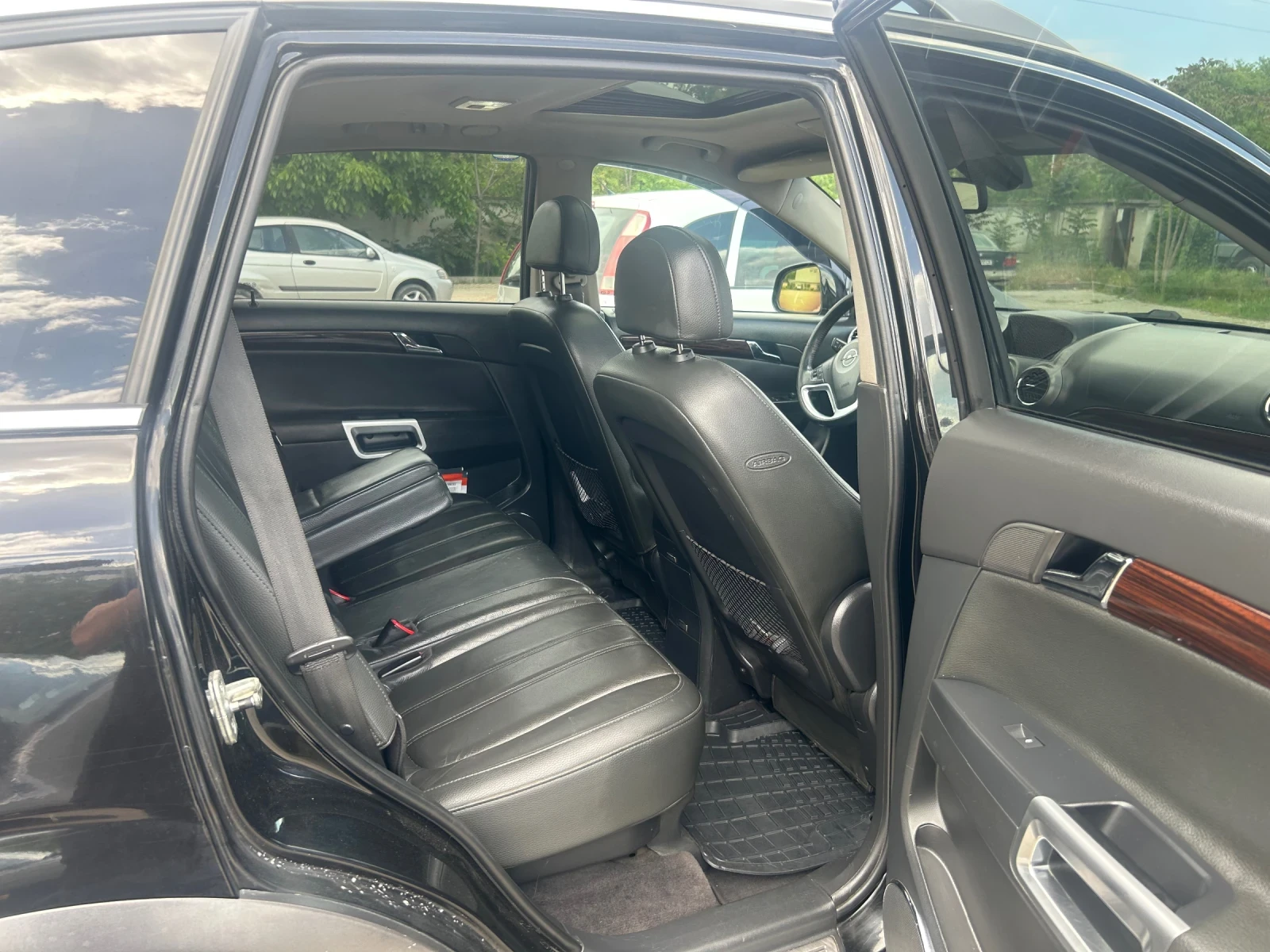 Opel Antara, снимка 9 - Автомобили и джипове - 54801658