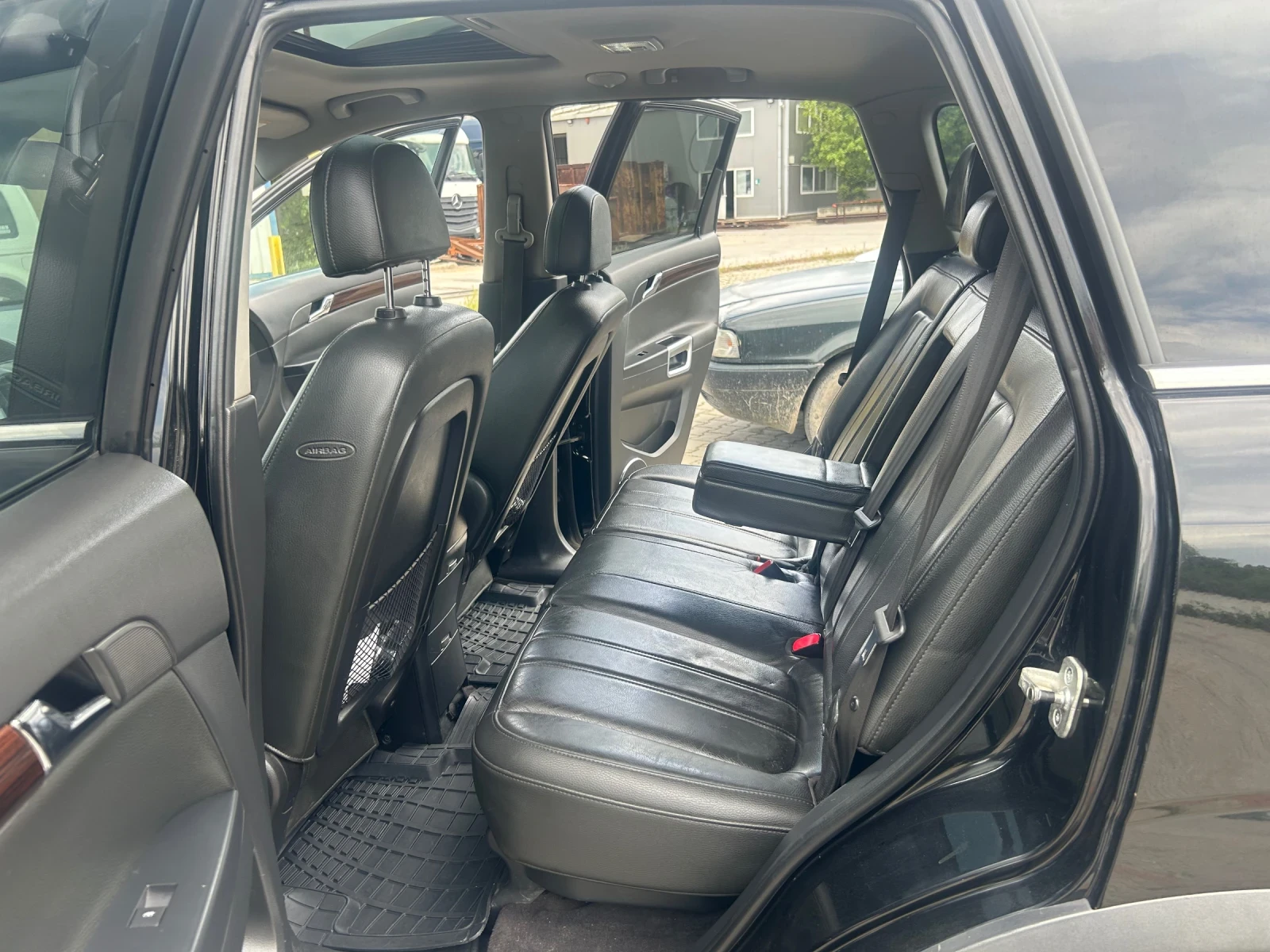Opel Antara, снимка 10 - Автомобили и джипове - 54801658