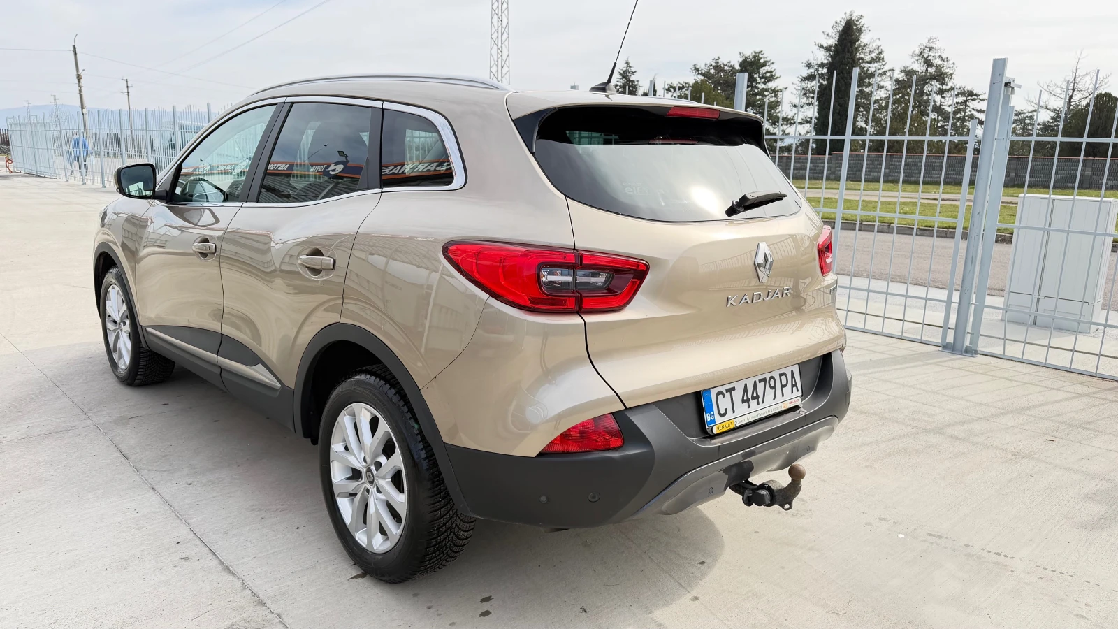 Renault Kadjar Intens, снимка 3 - Автомобили и джипове - 54802245