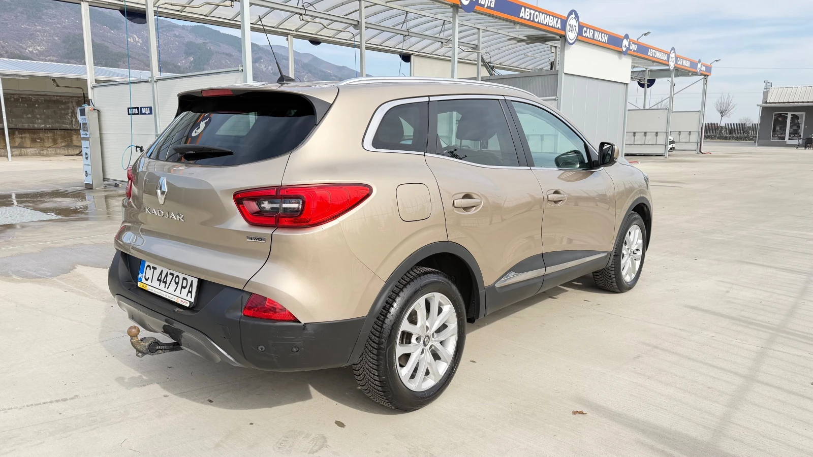 Renault Kadjar Intens, снимка 4 - Автомобили и джипове - 54802245