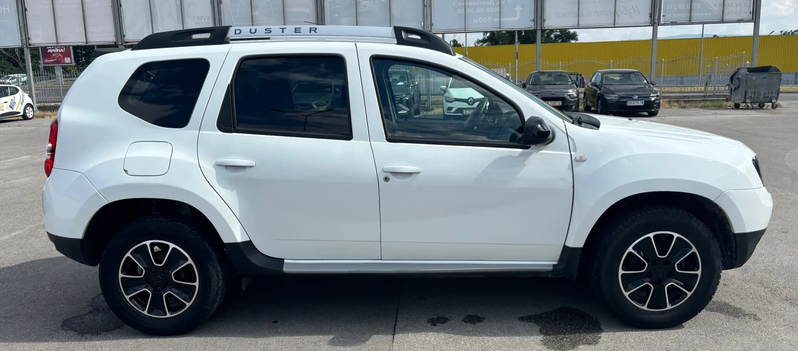 Dacia Duster 1.5 DCI 4x4, снимка 3 - Автомобили и джипове - 55147636