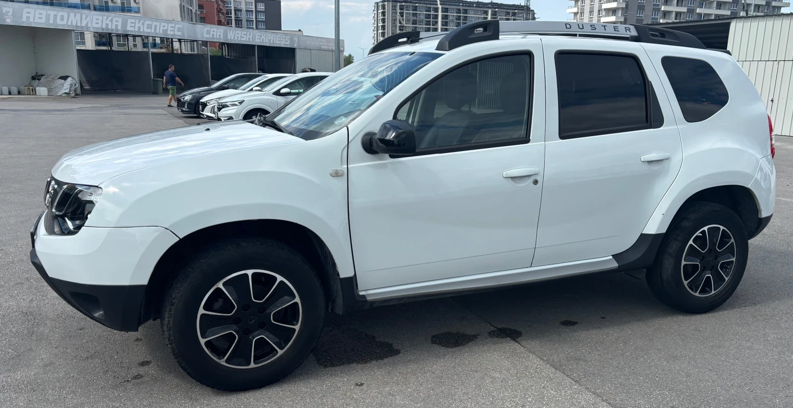 Dacia Duster 1.5 DCI 4x4, снимка 2 - Автомобили и джипове - 55147636
