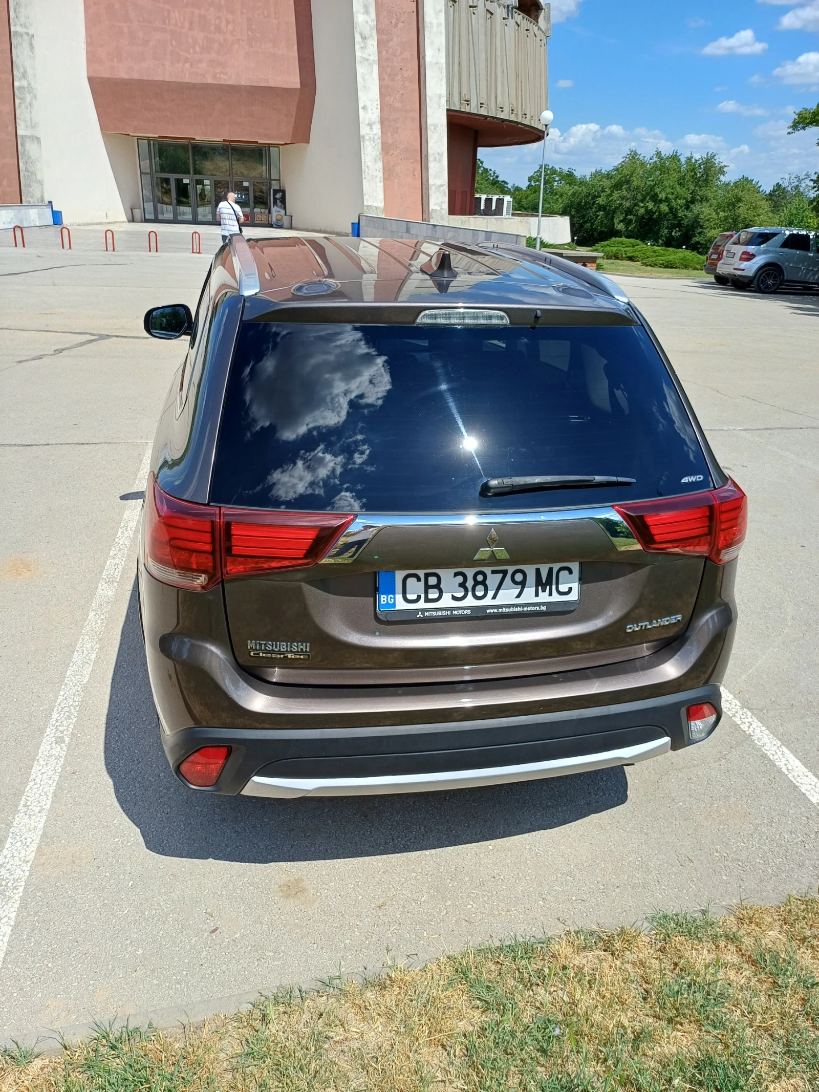 Mitsubishi Outlander, снимка 4 - Автомобили и джипове - 55450917