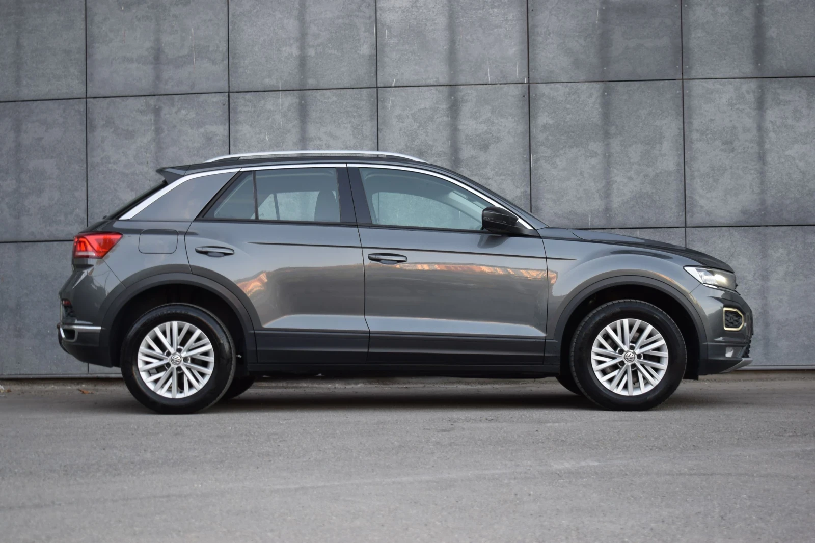 VW T-Roc 1.5 Tsi 150hp, снимка 8 - Автомобили и джипове - 56008636