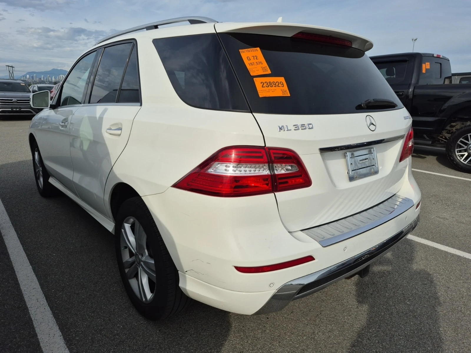 Mercedes-Benz ML 350  BLUETEC / CARFAX / АВТОКРЕДИТ, снимка 4 - Автомобили и джипове - 56023292