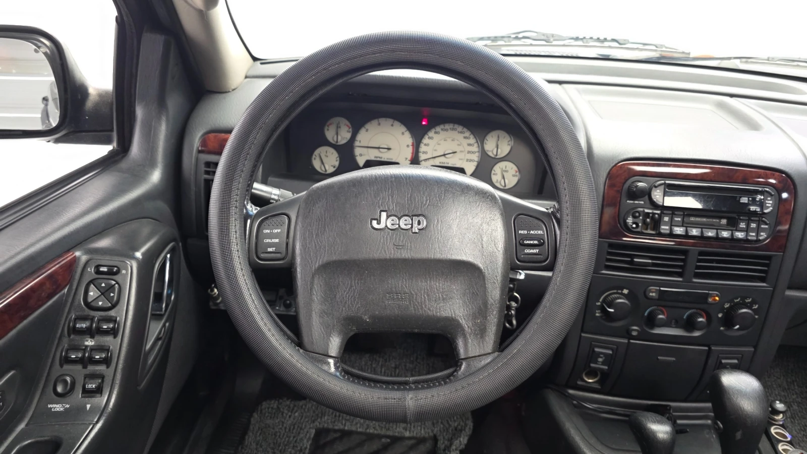 Jeep Grand cherokee 4, 7 Limited OFF Road , снимка 11 - Автомобили и джипове - 56315681