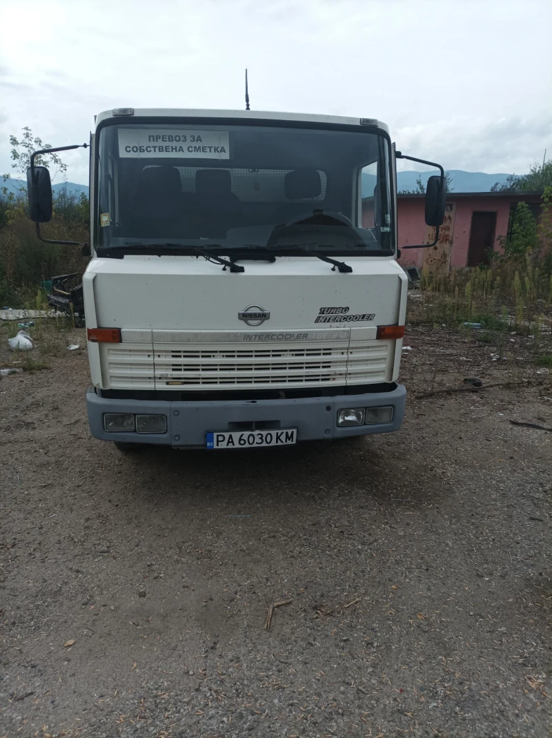 Nissan L35 Всичко в перфектно състояние , снимка 1 - Бусове и автобуси - 47272057