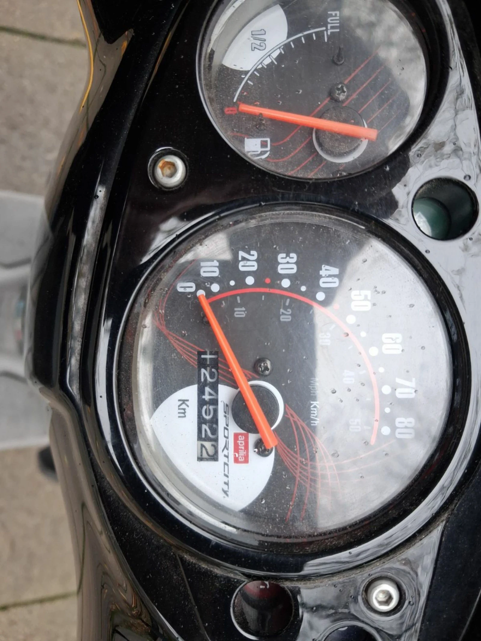 Aprilia 50 Sportcity one 50 - изображение 9