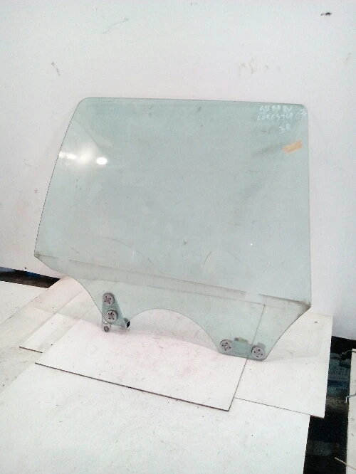 Стъкло задно ляво Субару Форестър