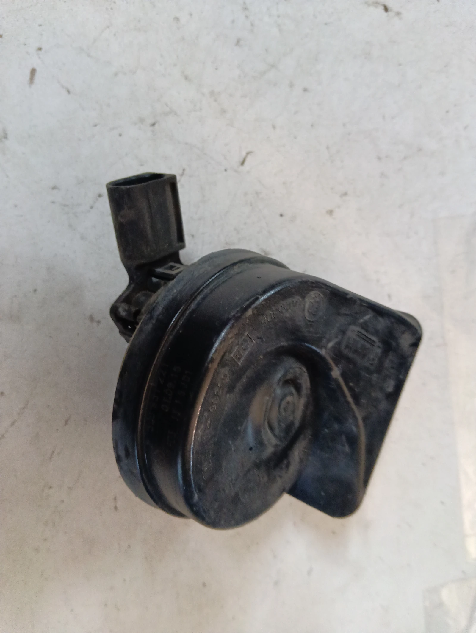 клаксон ЛЯВ 3Q0951221 VW Passat