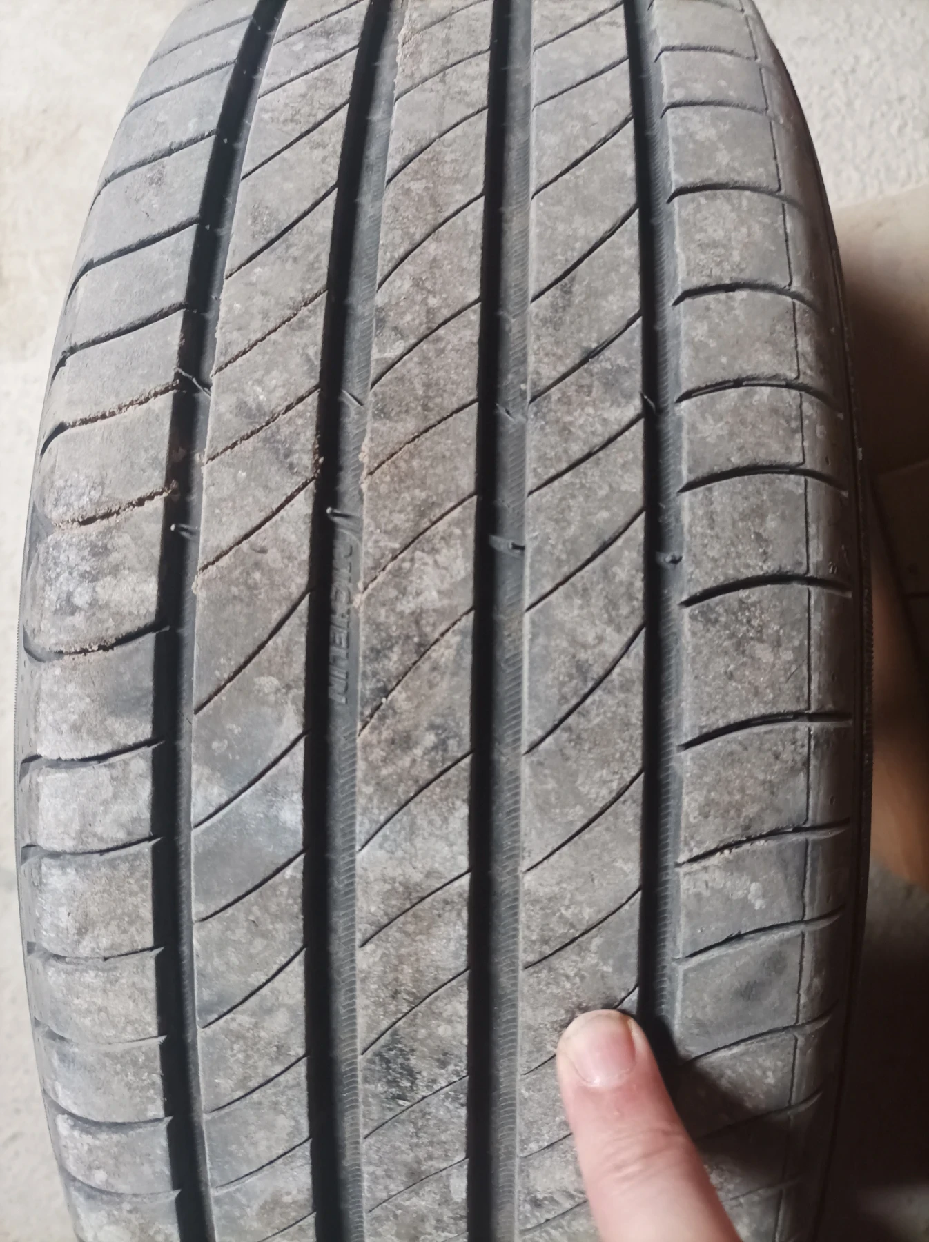 Гуми с джанти Michelin 195/65R15, снимка 4 - Гуми и джанти - 54070638