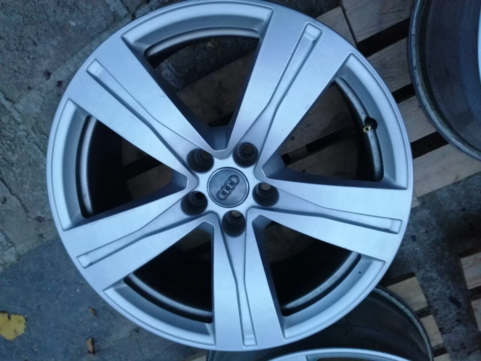 Джанти за Audi, снимка 5 - Гуми и джанти - 54103352