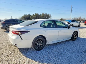 Toyota Camry 2.5l Se Night Shade, снимка 3