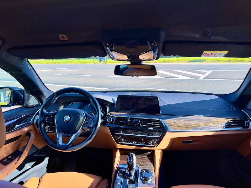 BMW 520 Luxury ChormPack, снимка 10 - Автомобили и джипове - 45745900