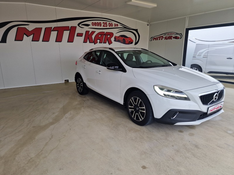 Volvo V40 CROSS COUNTRY 2.0 120kc, снимка 2 - Автомобили и джипове - 46354782