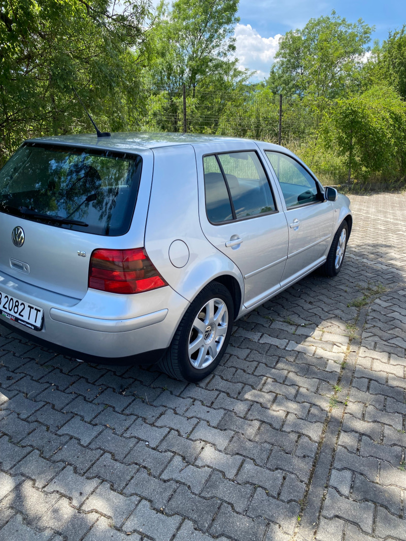 VW Golf 1.6i 105кс. ГАЗ, снимка 4 - Автомобили и джипове - 46415696