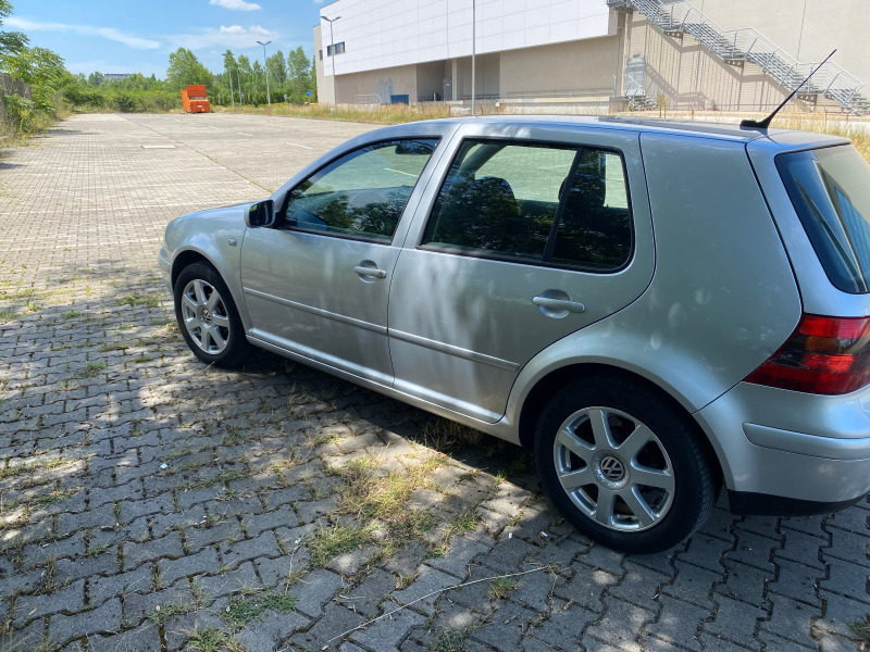 VW Golf 1.6i 105кс. ГАЗ, снимка 5 - Автомобили и джипове - 46415696