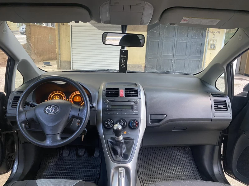 Toyota Auris Аурис 1.4, снимка 15 - Автомобили и джипове - 47308542