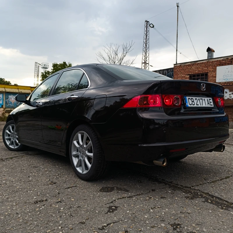 Honda Accord 2.4i-VTEC 5AT Executive, снимка 3 - Автомобили и джипове - 47584794