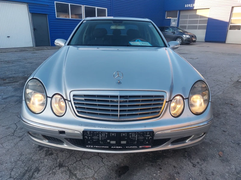 Mercedes-Benz E 220 Cdi автомат , снимка 3 - Автомобили и джипове - 49147136