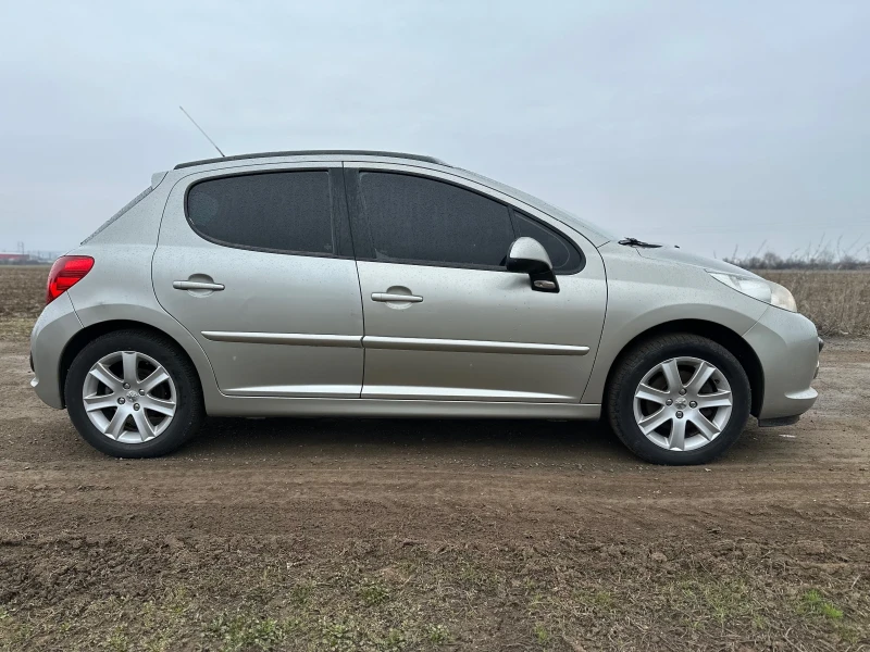 Peugeot 207, снимка 1 - Автомобили и джипове - 49537849