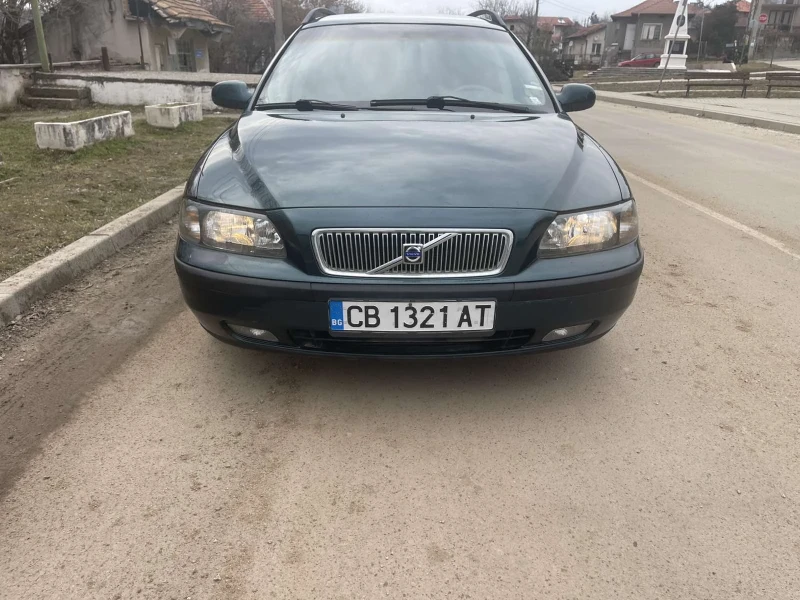 Volvo V70 2.4 Газ, снимка 13 - Автомобили и джипове - 49589233