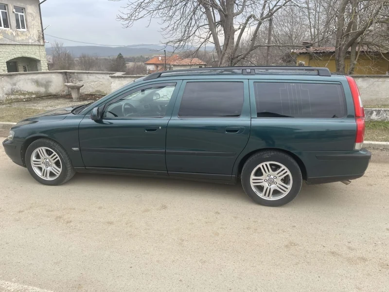 Volvo V70 2.4 Газ, снимка 9 - Автомобили и джипове - 49589233