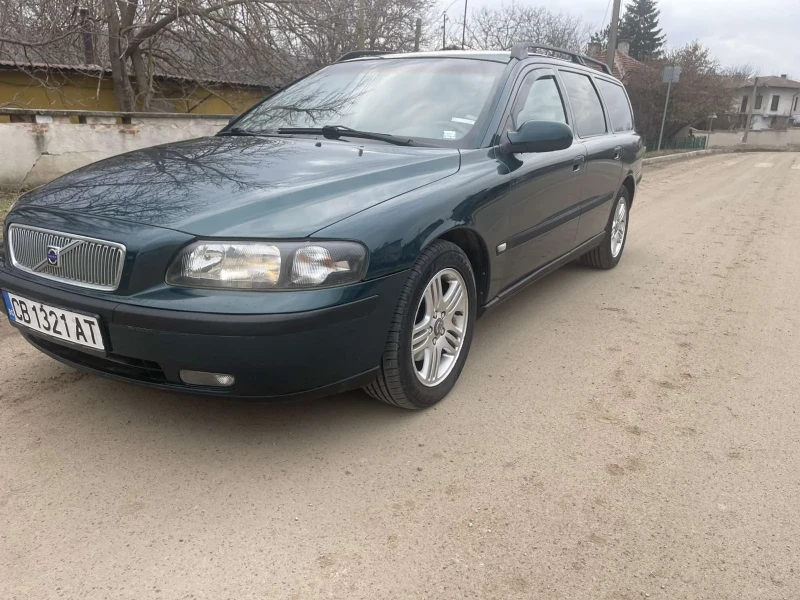 Volvo V70 2.4 Газ, снимка 4 - Автомобили и джипове - 49589233