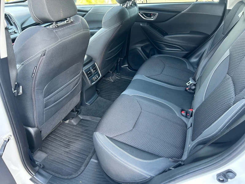 Subaru Forester 4x4 Premium Сервизна История, снимка 8 - Автомобили и джипове - 51635236