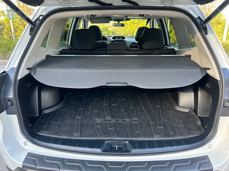 Subaru Forester 4x4 Premium Сервизна История, снимка 9 - Автомобили и джипове - 51635236