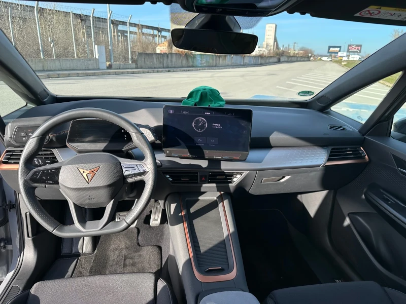 Cupra Born, снимка 8 - Автомобили и джипове - 52852262