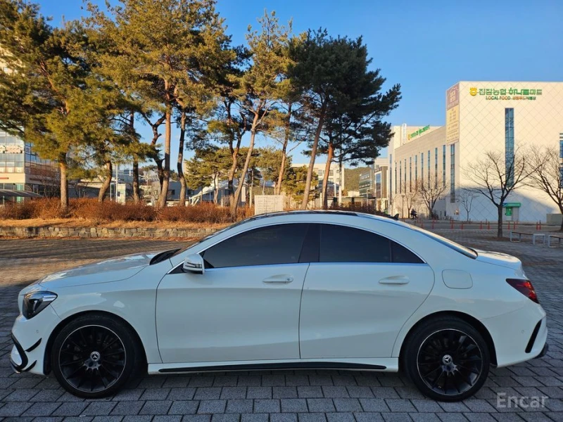 Mercedes-Benz CLA 250, снимка 5 - Автомобили и джипове - 53201077