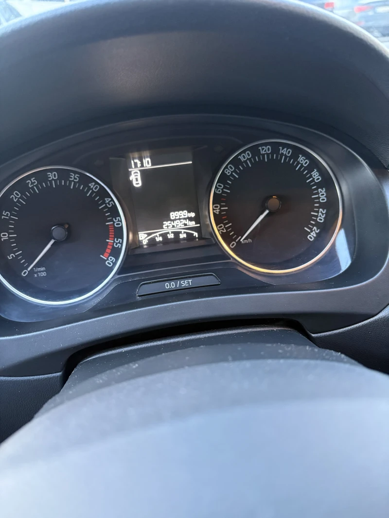 Skoda Rapid Ambition 1.6 TDI-CR 81 kW, снимка 7 - Автомобили и джипове - 53349569