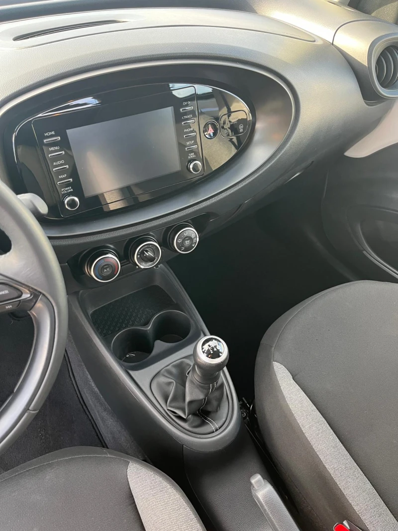 Toyota Aygo Aygo X 1.0 VVT-i 72ch Dynamic, снимка 2 - Автомобили и джипове - 53402989